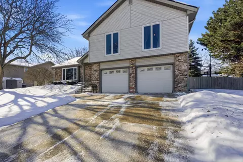 2842 Coventry, Waukesha, WI 53188