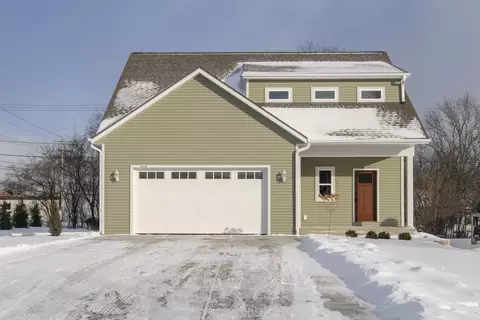 1414 S 166th, New Berlin, WI 53151