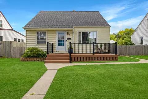 3528 S Herman, Milwaukee, WI 53207
