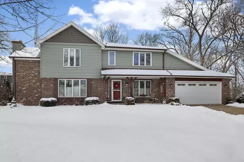 433 Robins, Burlington, WI 53105