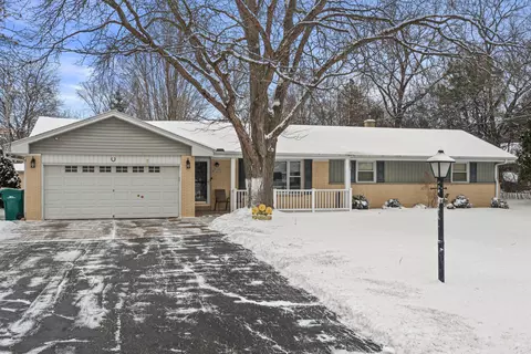 n50w14420 Fairmount, Menomonee Falls, WI 53051