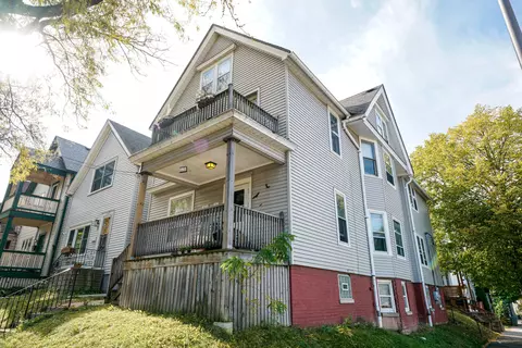 1825 N Astor, Milwaukee, WI 53202
