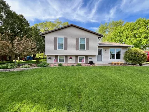 258 W W Brg, Grafton, WI 53024