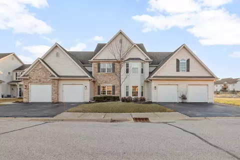1799 Woodland, Slinger, WI 53086
