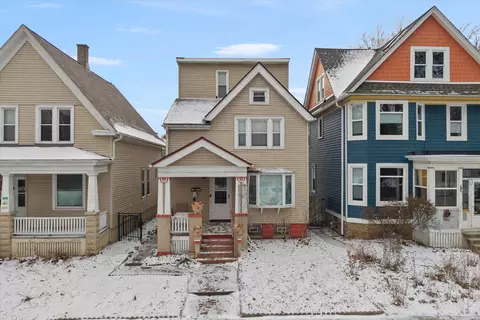3215 N Bartlett #3215A, Milwaukee, WI 53211