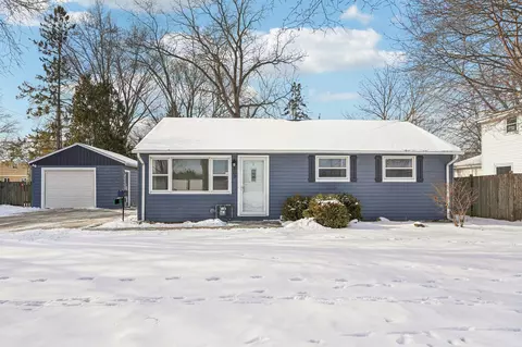 909 8th, Grafton, WI 53024