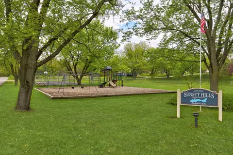 Lt17 Forest #18, Geneva, WI 53147