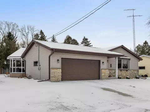 1209 E Thomas, Manitowoc, WI 54220