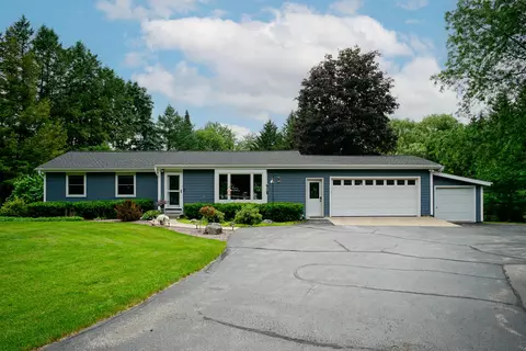 w245n4749 Swan, Pewaukee, WI 53072