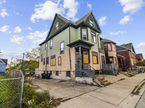 1912 N 27th #1914, Milwaukee, WI 53208