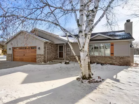 501 River Blf, Manitowoc, WI 54220