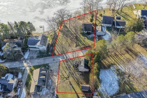 5604 W Peninsula, Waterford, WI 53185