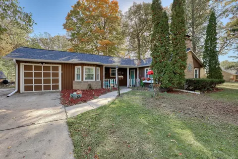 11031 W Ruby, Wauwatosa, WI 53225