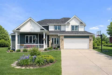 841 Summer Crk, Oconomowoc, WI 53066