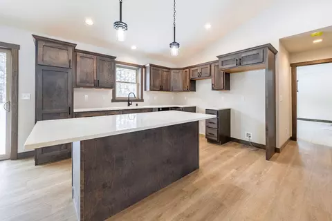 1827 Golden Gate, Holmen, WI 54636