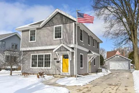 8152 Stickney, Wauwatosa, WI 53213