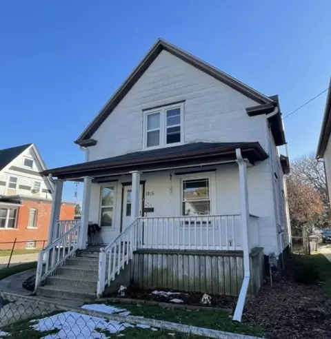 1915 61st, Kenosha, WI 53143
