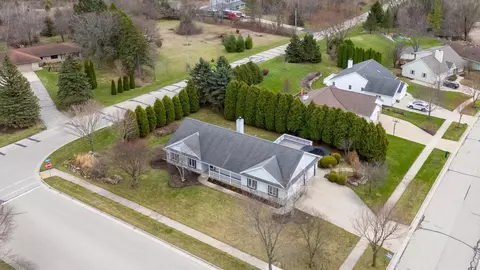 1151 Glacier, Slinger, WI 53086