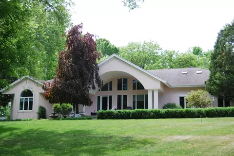 N6715 County Road I, Fredonia, WI 53021