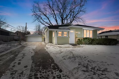4611 W Kiley, Milwaukee, WI 53223
