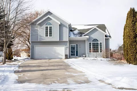 2564 Fox Rdg, Sheboygan, WI 53081