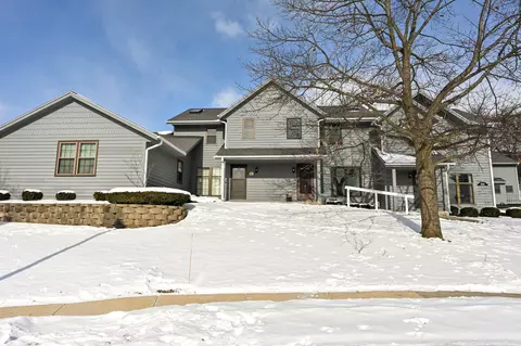 359 Lexington #B, Pewaukee, WI 53072
