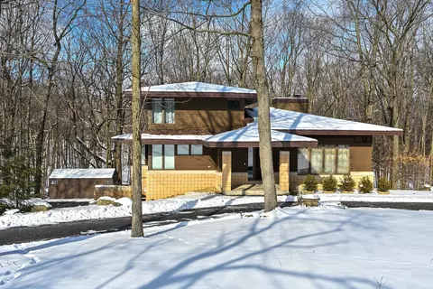 4678 Sonseeahray, Hubertus, WI 53033