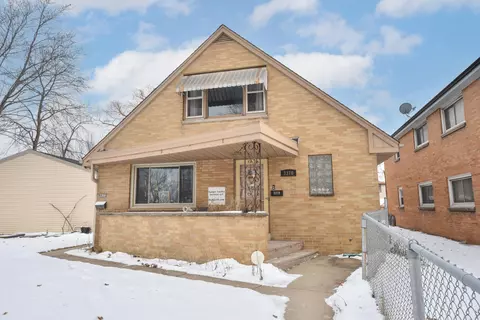 3370 S Howell #3372, Milwaukee, WI 53207