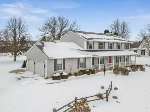 909 Country Clb, Fond Du Lac, WI 54935