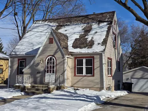 175 N N Park, Whitewater, WI 53190