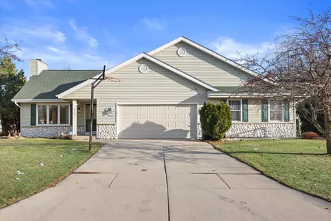 7170 S Countryside, Franklin, WI 53132
