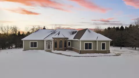 573 Kettle, Richfield, WI 53017