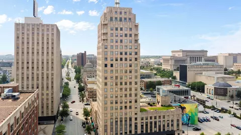 606 W Wisconsin #301, Milwaukee, WI 53203