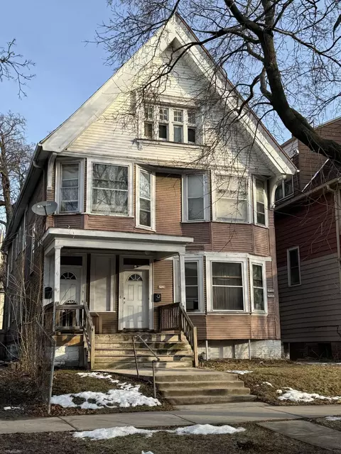 2928 W Juneau #2930, Milwaukee, WI 53208