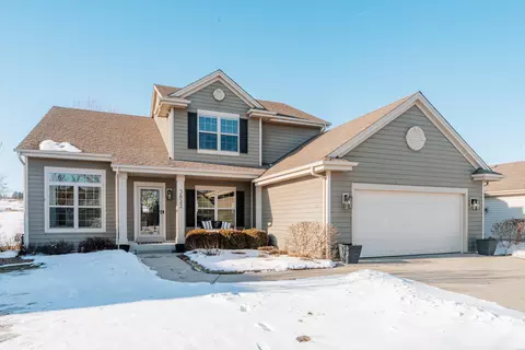 3822 Creekside, Waukesha, WI 53189