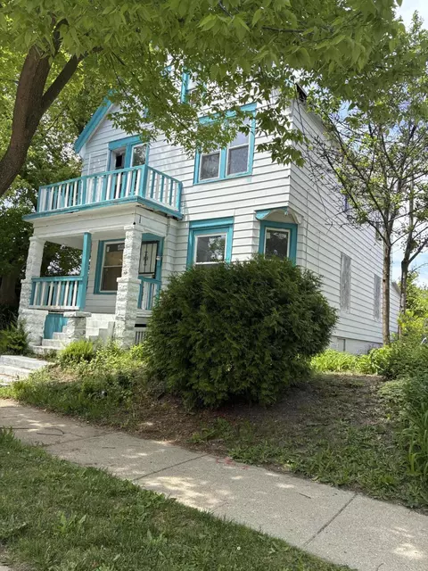 2817 N 12th, Milwaukee, WI 53206