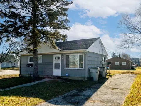 6001 W Carmen, Milwaukee, WI 53218