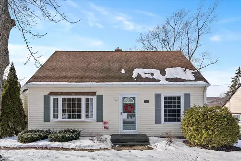 213 Summit, Port Washington, WI 53074