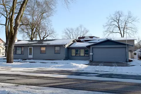 526 Winnebago, La Crosse, WI 54601