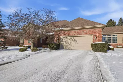 10831 N Essex, Mequon, WI 53092