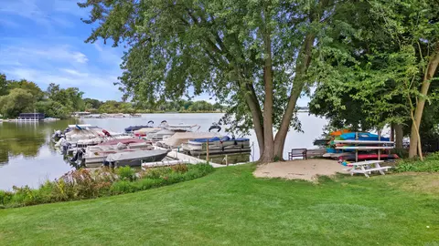 208 Maple, Oconomowoc, WI 53066