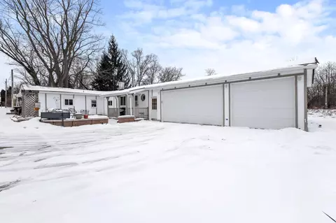 6151 S Miller, New Berlin, WI 53146