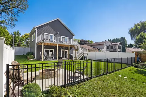 1505 La Cres, Campbell, WI 54603