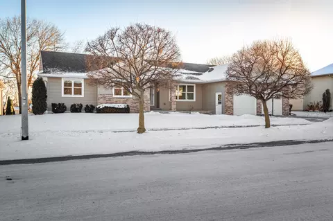 942 Oak Timber, Onalaska, WI 54650