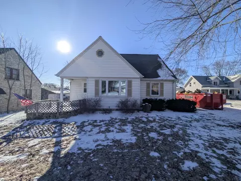 809 Fredonia, Fredonia, WI 53021