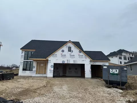 106 Retzer Vw, Waukesha, WI 53188