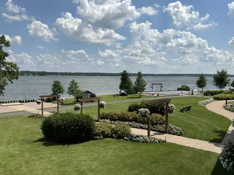 2400 E Geneva #1812, Delavan, WI 53115