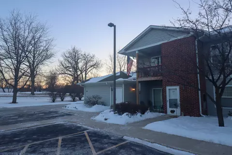 210 E Remer #203, Elkhorn, WI 53121