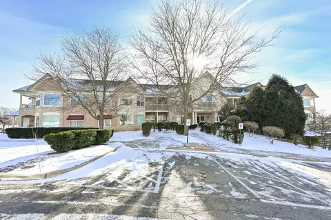 7045 S Riverwood #A05, Franklin, WI 53132