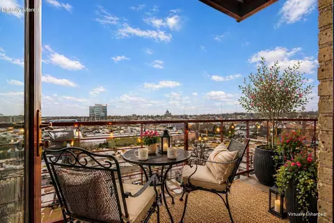 215 W Maple #307, Milwaukee, WI 53204
